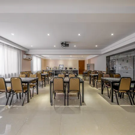 Heyue Hotel
