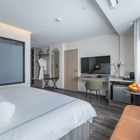 The Akyra Bangkok 11 Отели рядом с достопримечательностью «Станция экспресс-поезда Makkasan»