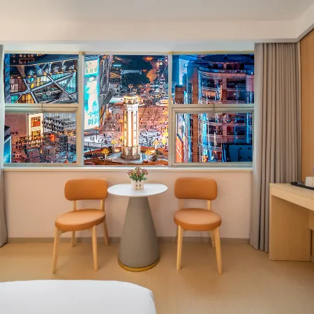 Xiangning Hotel (Chongqing Jiefangbei Pedestrian Street Hongyadong Branch)