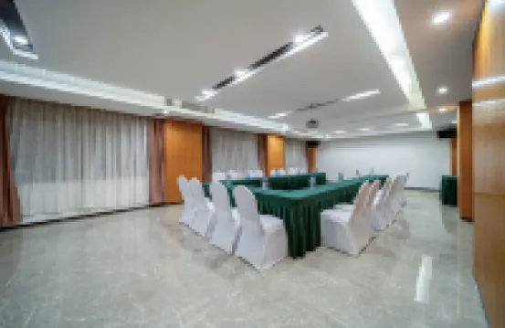 Xinxili International Hotel (Yulin Wanda Garden Expo Park Branch)