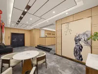 Jin Gu No.1 Hotel (Shenzhen Sports Center Station) Отели рядом с достопримечательностью «Парк Личи»