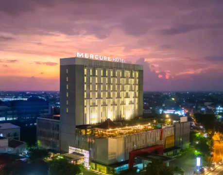 เมอร์เคียว โซโล โรงแรมใน