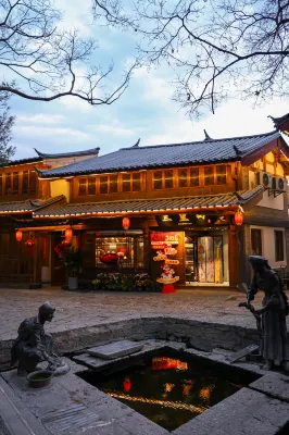 Lijiang Sanli Tian Vacation Cottages Hotels near Three-eye Well