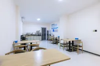 Yeste Yestour Hotel (Chongzuo Longzhou County Bus Station)