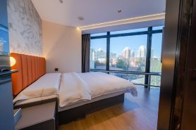YIXIN  SELECT  HOTEL