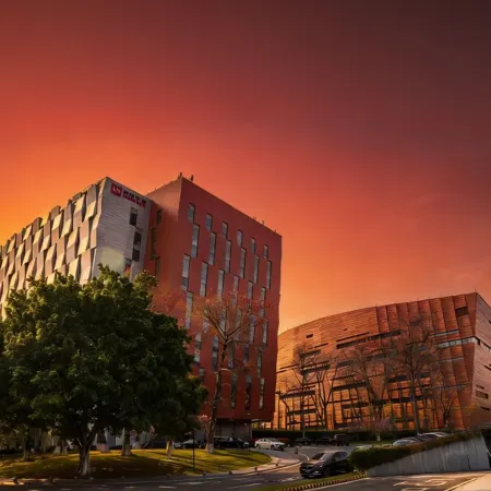 Guangzhou Baiyun International Convention Center LN Dongfang Hotel Отели рядом с достопримечательностью «Гора Байюн»