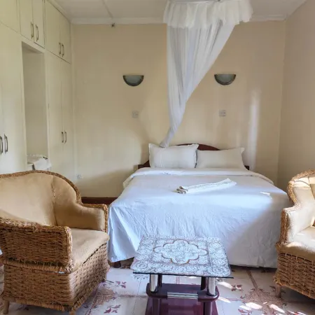 SAFARI GRACE HOTEL