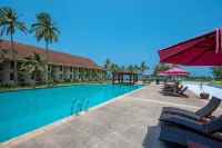 The Nouveau Chumphon Beach Resort and Golf - Pool