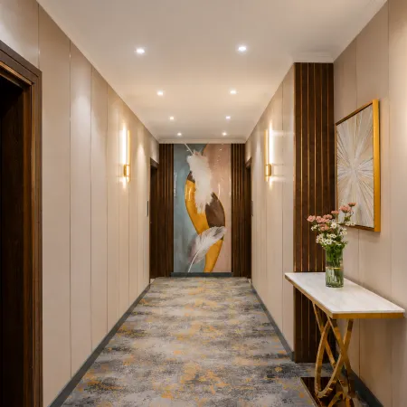 NARS Plus Serviced Apartments - Al Basateen Отели рядом с достопримечательностью «Торговый центр Aya»