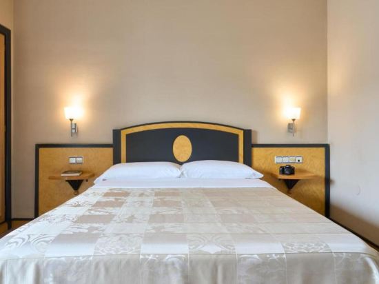 Hotel Macià Cóndor