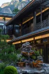 Maple Grove Inn (Baquanxia Store) - parking
