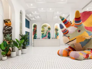 Heyuan Chunmuyuan Small Town · Dinosaur Hot Spring Hotel