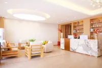 Yunyu Highland Holiday | MOUNTAIN HOME Warm Wood Oxygen Homestay (Ancient City North Gate) - พร้อมWifi