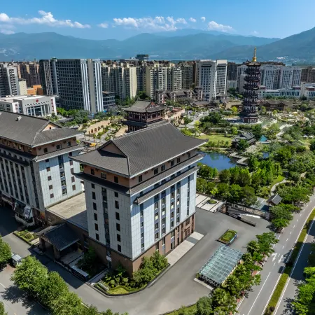Xichang Guantang Hotel (Qionghai 17 Degrees Tang Garden Branch)