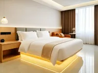 Xinzhi Hui Hotel (Lingshui Haiyun Plaza) - Airport Shuttle