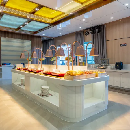 Lanuo Hotel (Chaozhou Ancient City People’s Square Store)