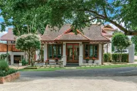 ZJ stay over the moon Wellness resort and cafe - 4-Sterne