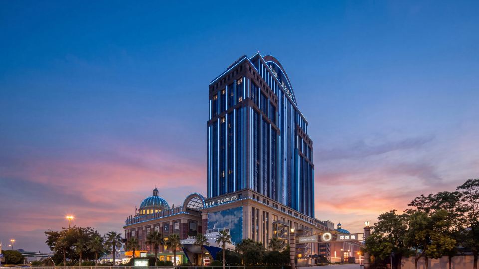 Global Harbor Cruise Hotel