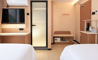 A Hotel Farrer Park, 11 Hrs, Stay From 10PM - 9AM
