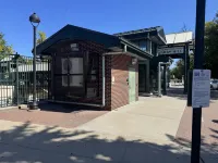 Flushing Guesthouse - Inns