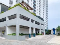 Urbanview Hotel @ Suncity Residence Apartemen Sidoarjo - parking