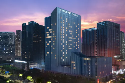 vance Hotel(Nannning Wuxiang Headquarters Base Sports enter） - parking