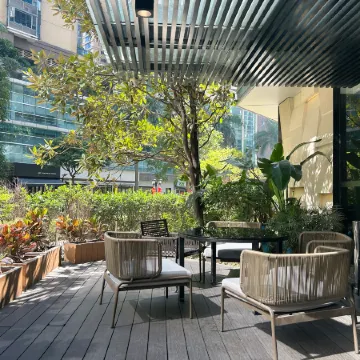 The Mulian Guangzhou Zhujiang New Town Отели рядом с достопримечательностью «Станция метро Liede »