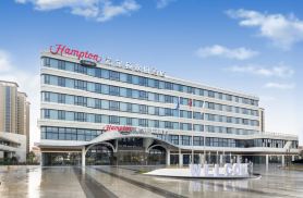 寧德鋰電小鎮希爾頓歡朋酒店