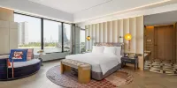 Hotel Indigo Xiamen Haicang - 1 King Premium Lake View