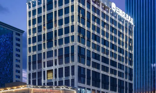 Handan Cloud Hotel (East High-speed Railway Station Vientiane Hui)