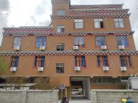 Batang Yueke Hotel