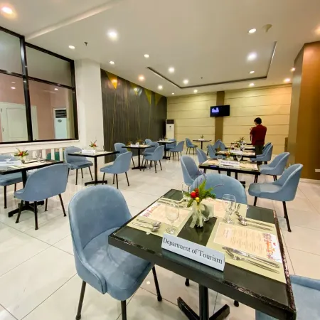The Inns Bacolod by the Oriental Отели в г. Западный Негрос