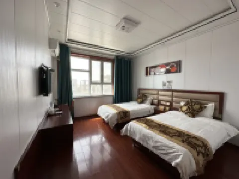Shaya Century Royal Hotel