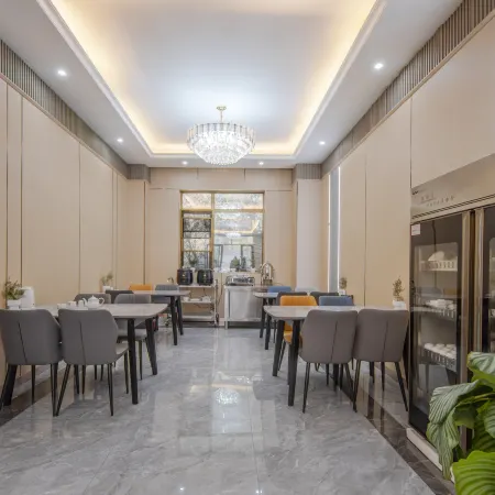Yayajiang Xueyu Qingcheng Hotel