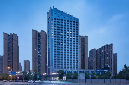 Moke Hotel Отели рядом с достопримечательностью «Xiufengshan Park»