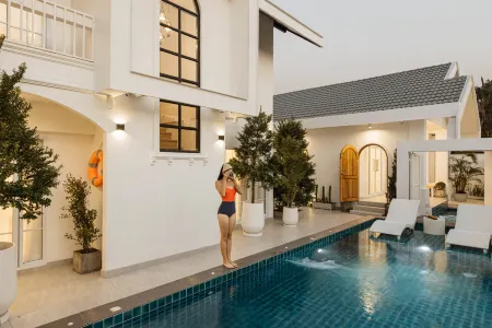 Zenzen Pool Villa Отели рядом с достопримечательностью «Zen Paradise Chiang Mai Villa»