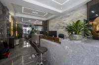 Zhaotong Yunju Hotel (Xinggeng Sinology Culture Park and Hejing Square Branch)
