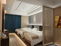 Grandmother's house and hotel Hotels in Longling