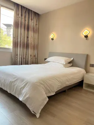 Qingyuan Hongzhou Business Hotel