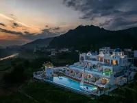 Zhaoqing Xijiang Lan'an Villa Hotels in Deqing