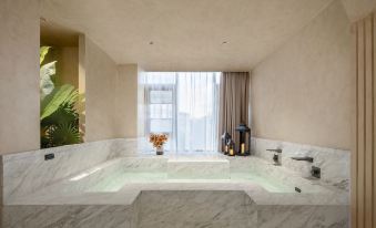 The Artisan Rose Hotel