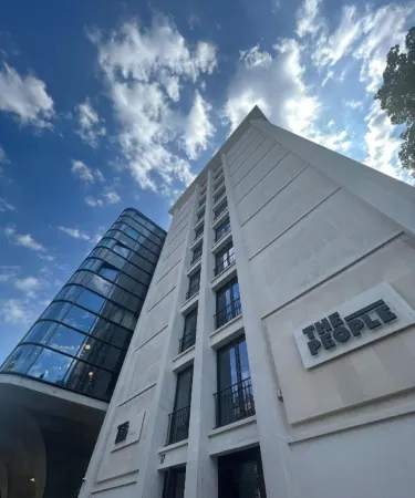 The People - Paris Marais Отели рядом с достопримечательностью «Curie Museum»