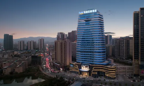 Kyriad Marvelous Hotel (Heyuan Wanlongcheng)