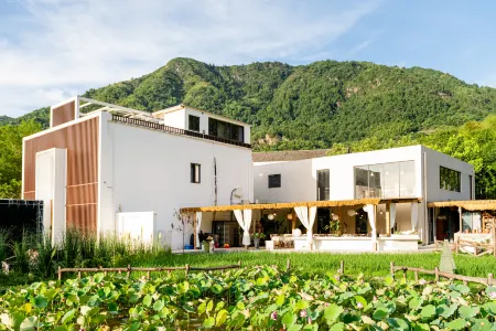 Weijian Mountain Dye Homestay Отели рядом с достопримечательностью «Caocun Port»