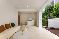 Haikou Chuqing Homestay (Haidiandao Hainan University) - Romantic