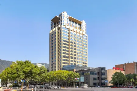 Hangzhou Fuyang Yaoyue International Hotel (Enbo Avenue) Отели рядом с достопримечательностью «Hangzhou Polytechnic (Gaoke Road)»