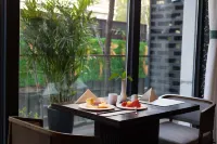Posher House Urumqi Hotel (Tianshan International Airport · Degang Wanda) - 5-Star