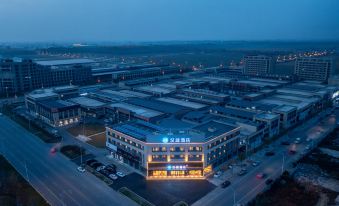 Hanting Hotel (Haicheng West Liuyiwu International Clothing City)