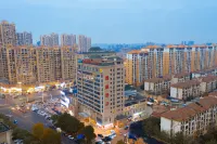 Ating International Hotel Отели рядом с достопримечательностью «Колледж информационных приложений Цзянси (Колледж Ван Тонг)»