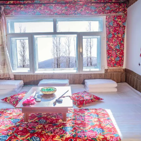 Snow Valley Hongbo Inn